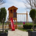 Házikós fa  játszótér , csúszdával,hintával,mászófallal